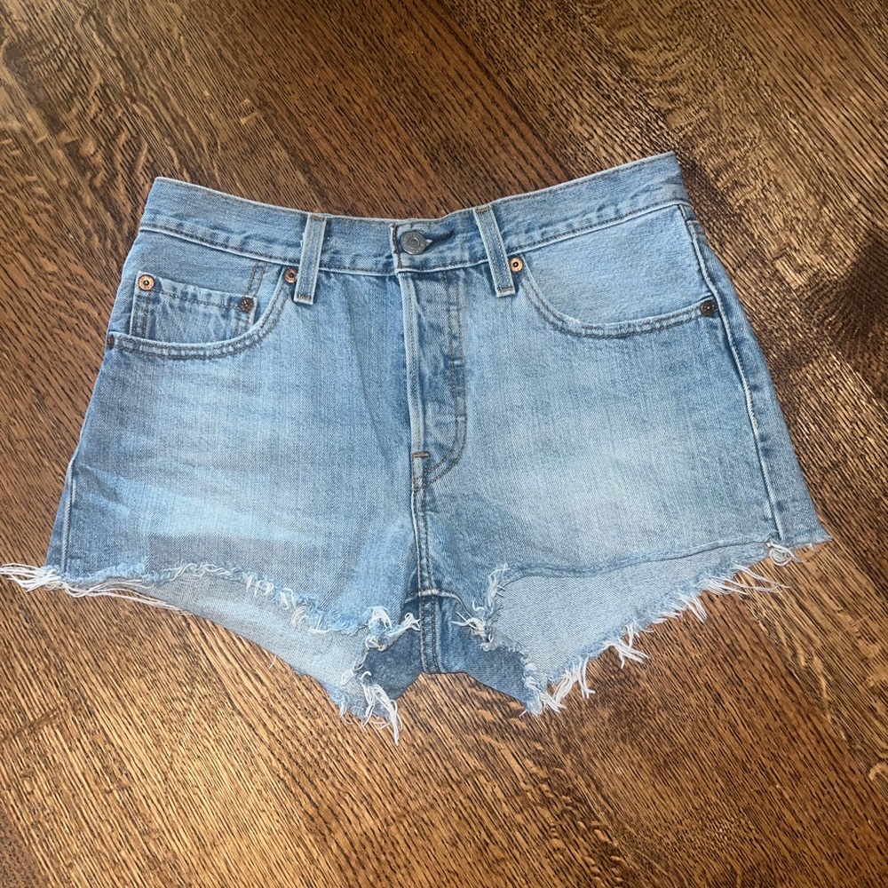 501 Levi Jean shorts